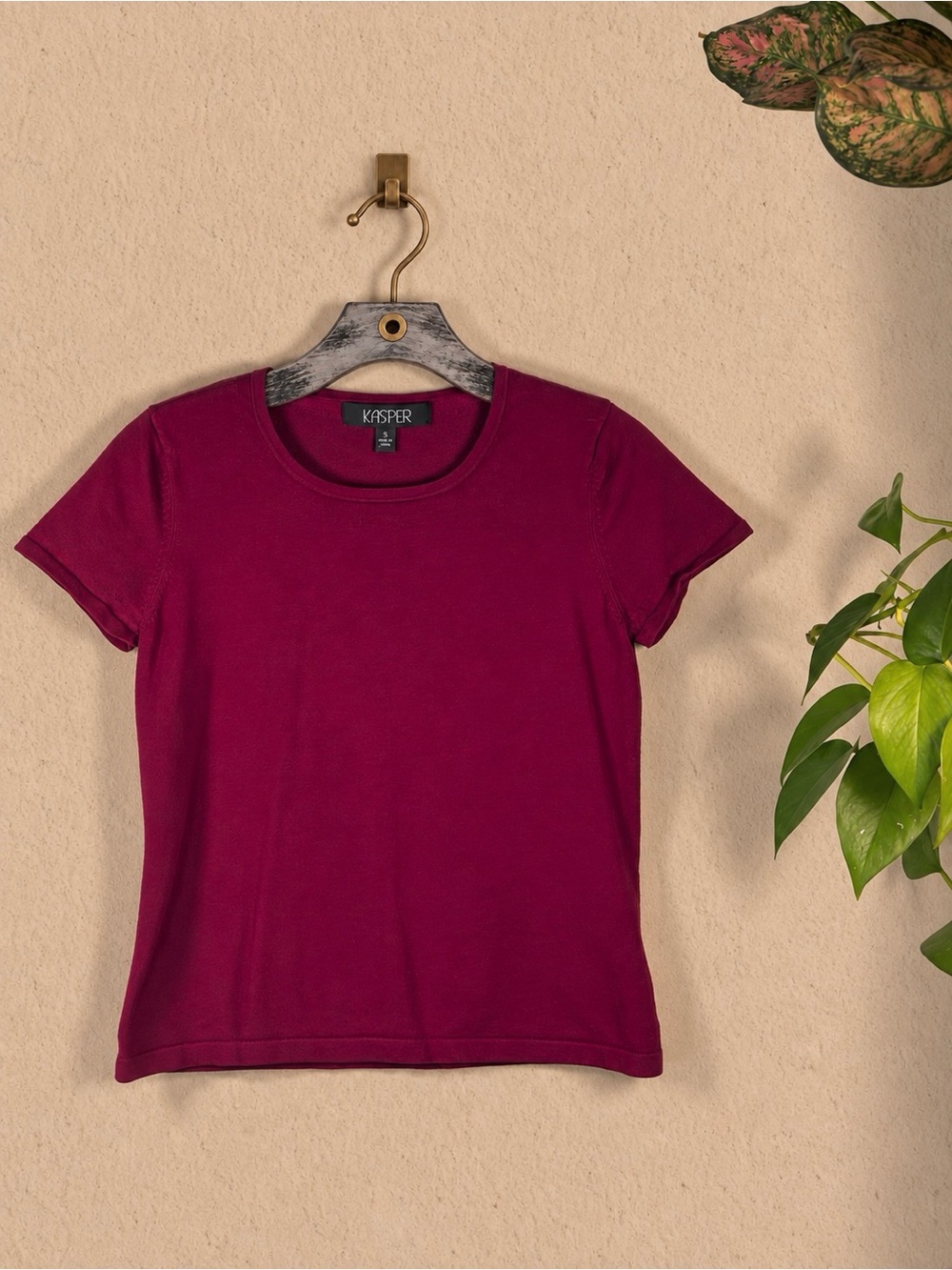 Kasper Burgundy Rayon Nylon Knit Short Sleeve Blouse Women’s Small